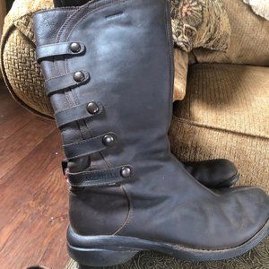 Size 8 Merrells knee high leather boots, Just in time for Fall.